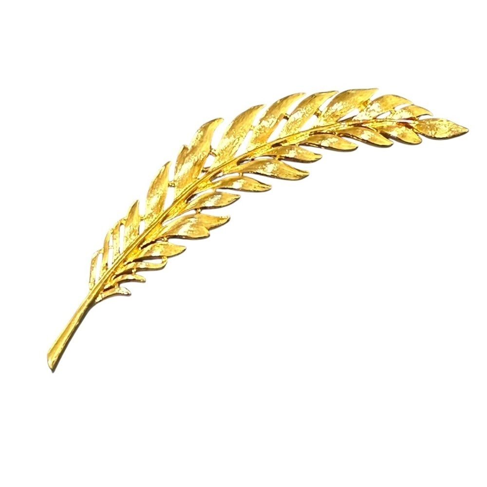 Vintage Trifari Gold Tone Feather Leaf Brooch Pin 4” Modernist Statement